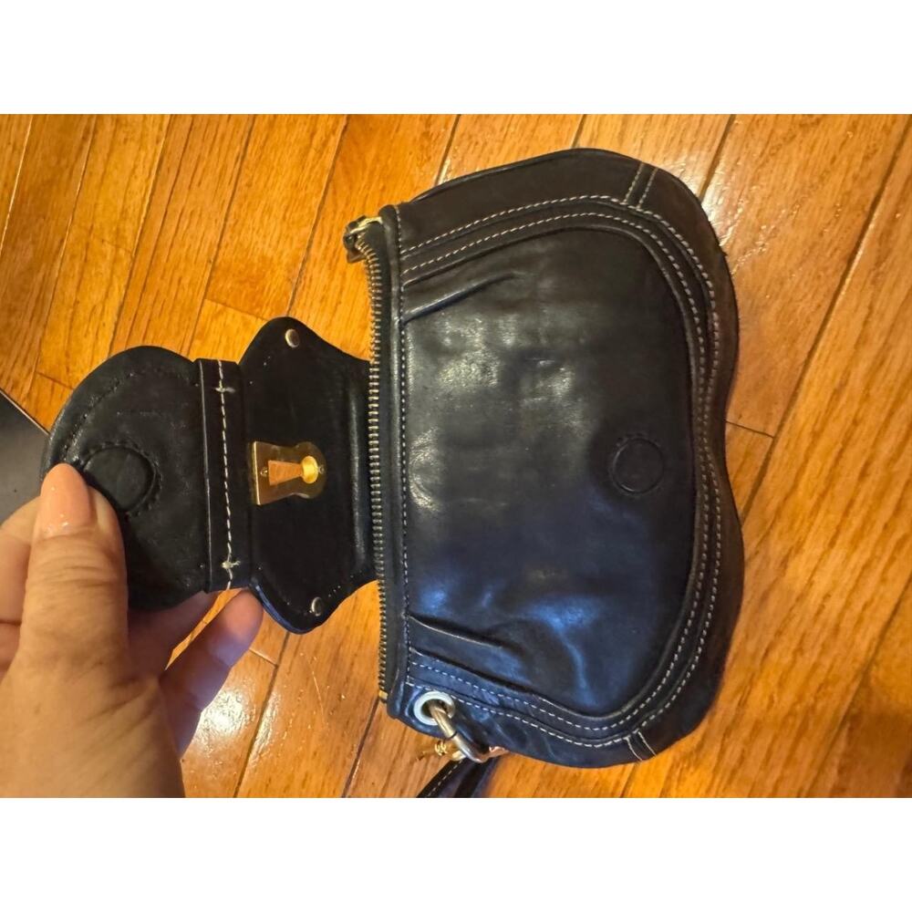 Juicy Couture LEATHER BLACK wristlet (600 - Picture 7 of 8